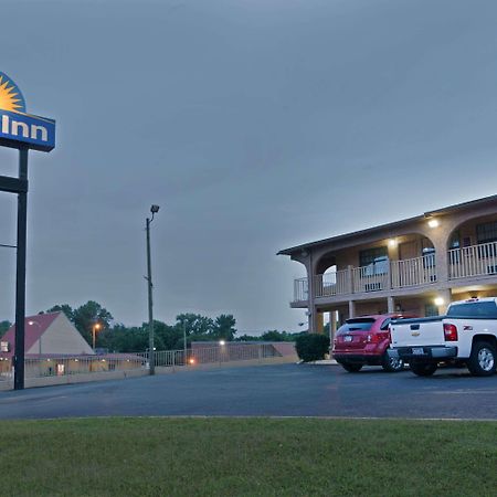 Days Inn By Wyndham Downtown-Nashville West Trinity Lane Εξωτερικό φωτογραφία