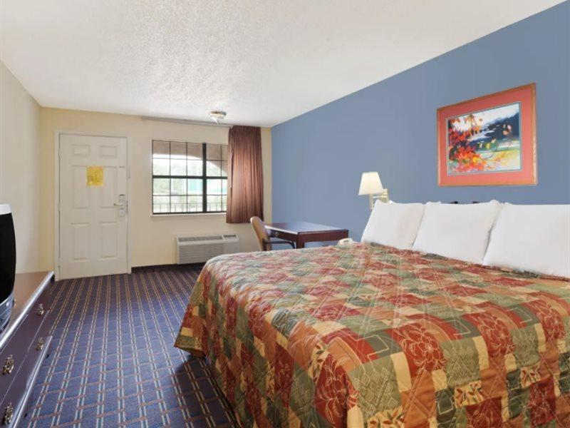 Days Inn By Wyndham Downtown-Nashville West Trinity Lane Εξωτερικό φωτογραφία