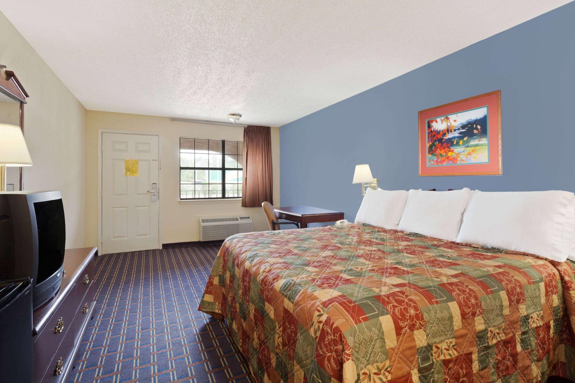 Days Inn By Wyndham Downtown-Nashville West Trinity Lane Εξωτερικό φωτογραφία