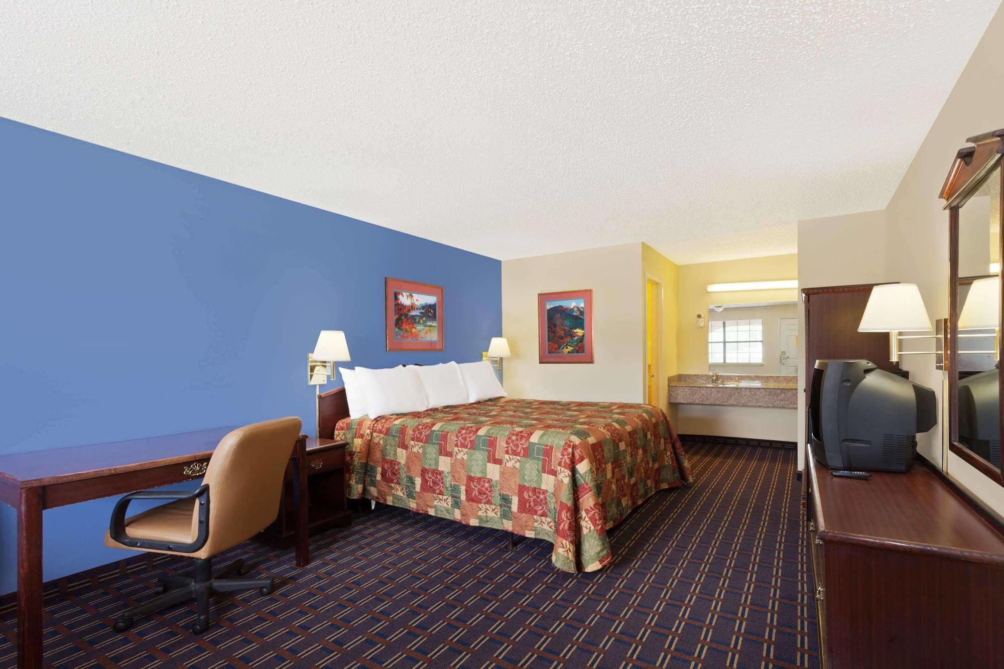 Days Inn By Wyndham Downtown-Nashville West Trinity Lane Εξωτερικό φωτογραφία